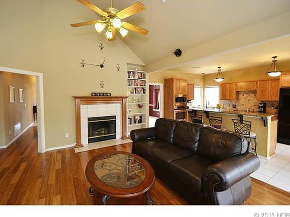 4th image of 600 N Sweet Gum Ave