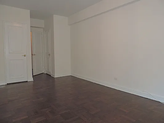 Rented by essential NEW YORK Real Estate | media 9