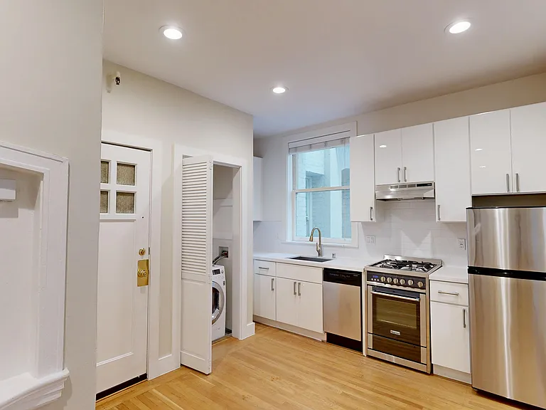 701 Taylor Street — Photo 3