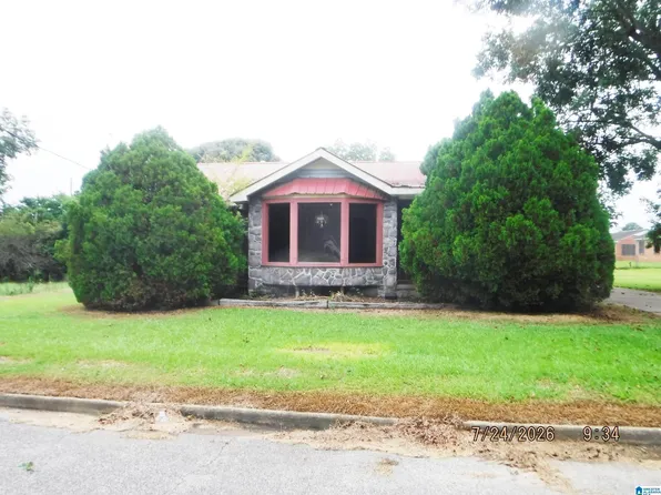 911 Maryland Ave, Gadsden, AL 35903