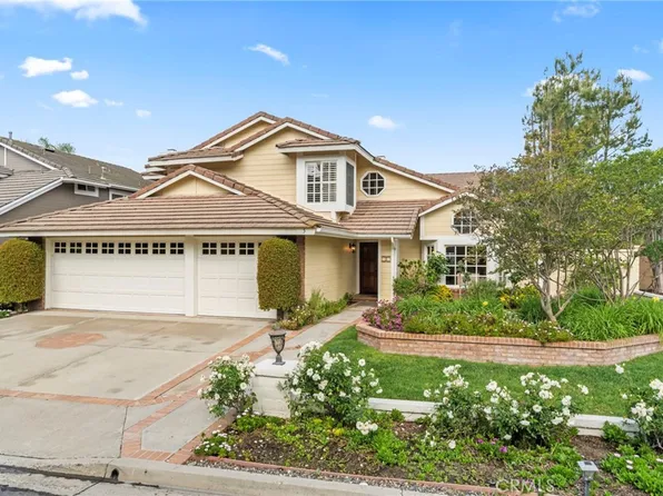 5 Pinewood Dr, Trabuco Canyon, CA 92679