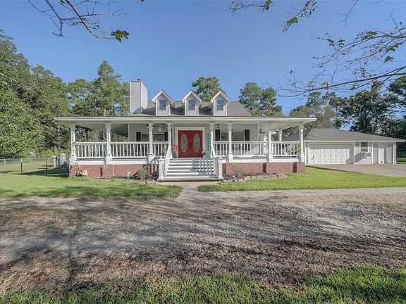 2nd image of 40 Tall Oaks Dr
