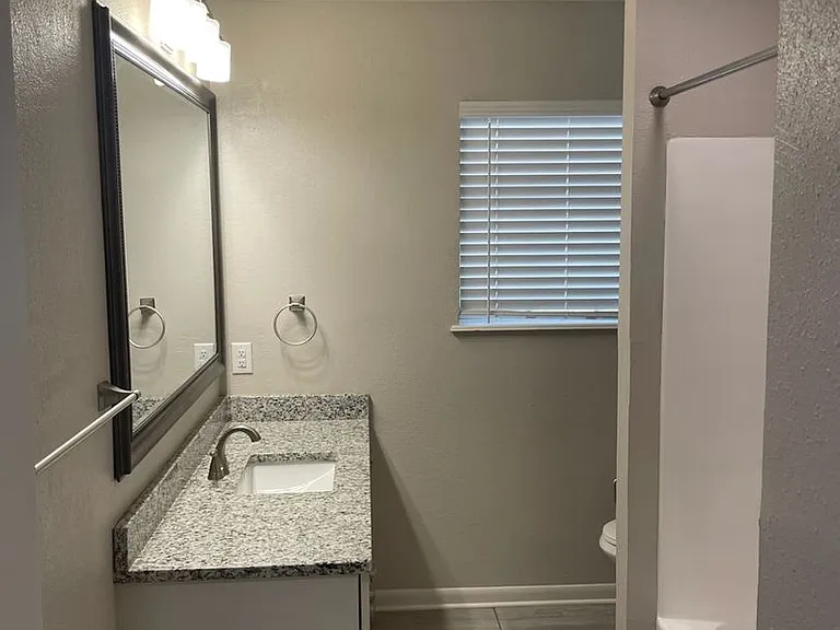 817 Spring Creek Dr — Photo 23