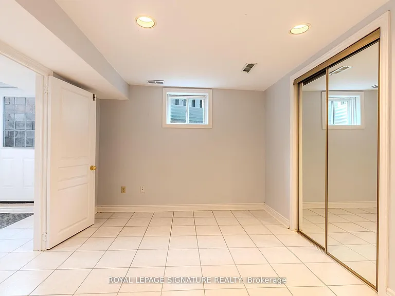 6 Robert St — Photo 10