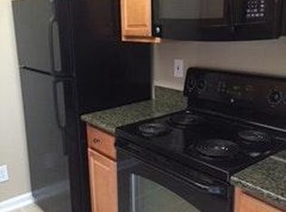 3178 Summit Square Dr APT C3, Oakton, VA 22124