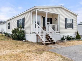 9 Lupine Dr, Tilton, NH 03276