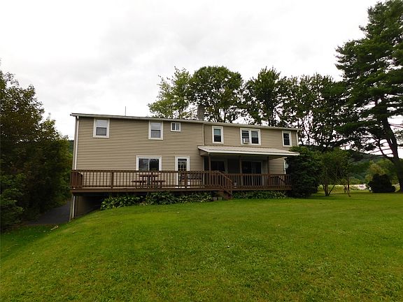 4th image of 823 Conklin Rd