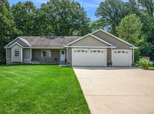 4053 Ronalds Rd, Dorr, MI 49323