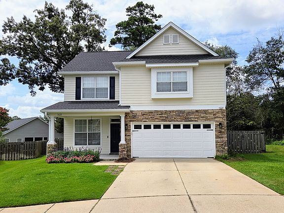 2nd image of 1621 Shadowmoss Ave