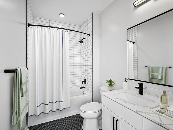 4th image of 1611 Eckington Pl NE #Ju0214