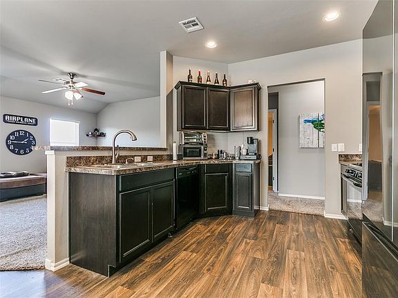 4th image of 2701 Crystal Pine Dr