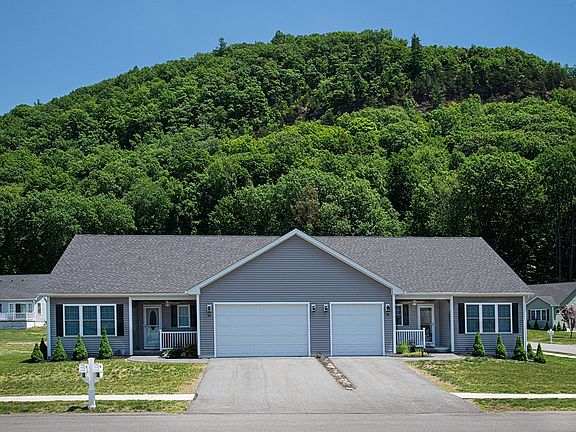 2nd image of 9 Gray Lock Ln #B