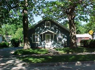 911 Ashland Ave, Waterloo, IA 50703