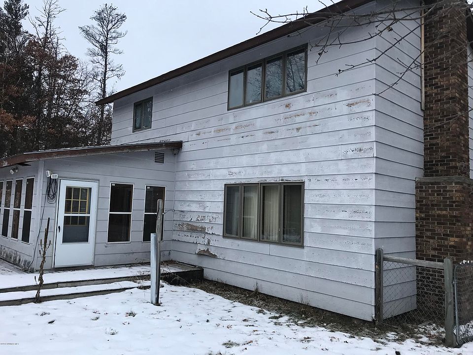 2nd image of 3108 Mill St NE