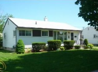 33740 Pardo St, Garden City, MI 48135