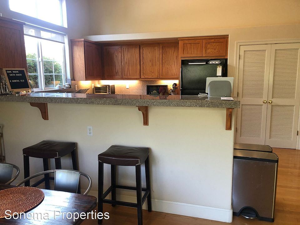 1st image of 468 Brownstone Ln