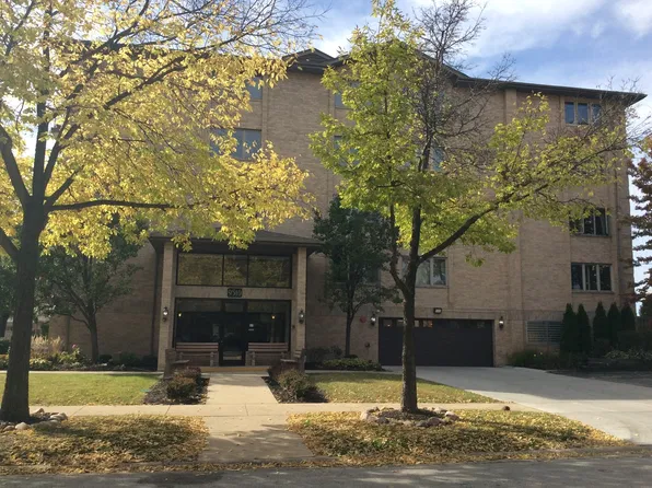 9510 S Kolmar Ave APT 107, Oak Lawn, IL 60453