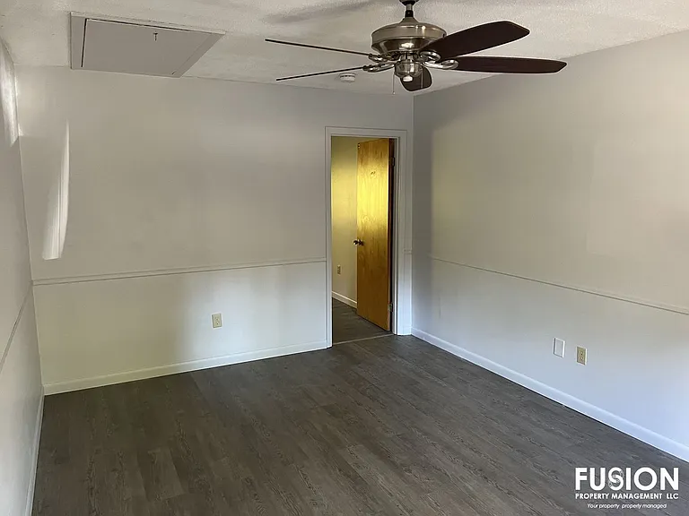 8 Cedar Gln N #1 — Photo 14