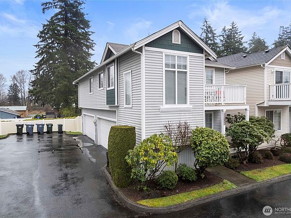 2nd image of 11233 3rd Avenue Ct E