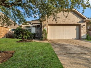 155 Magnolia Grove Ln, Conroe, TX 77384