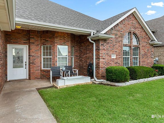 2nd image of 1011 Taylor Ln