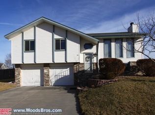 1920 Boston Cir, Lincoln, NE 68521
