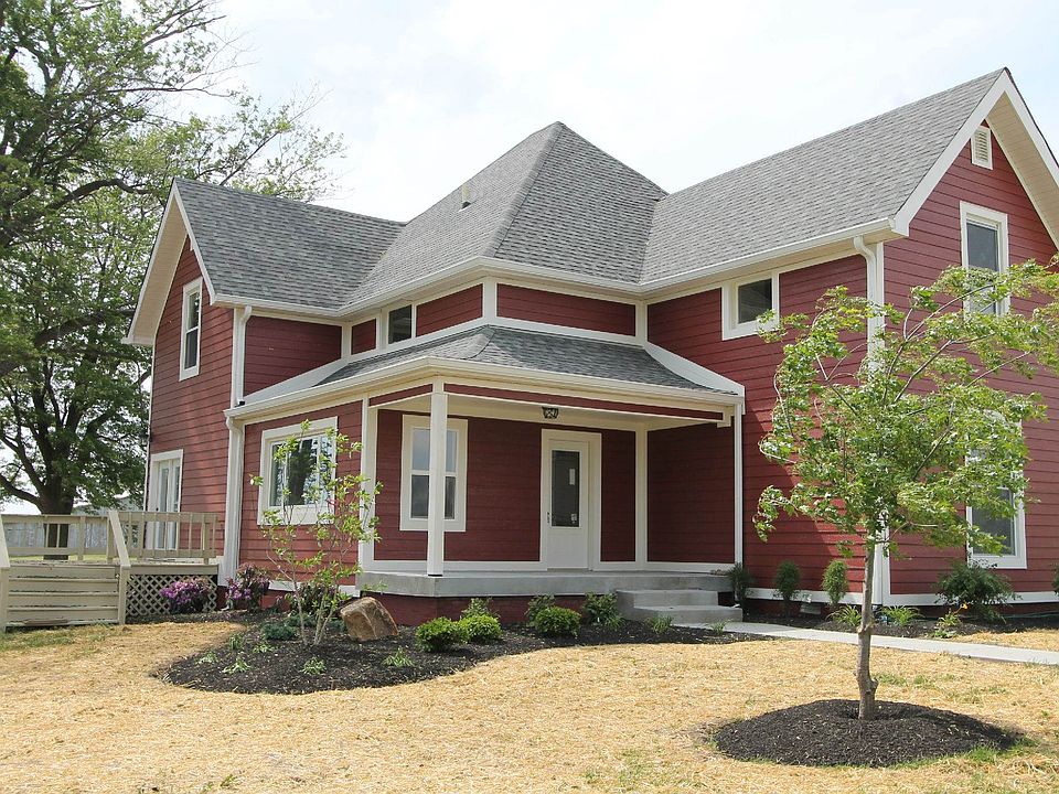Beautiful farm house that has been transformed!