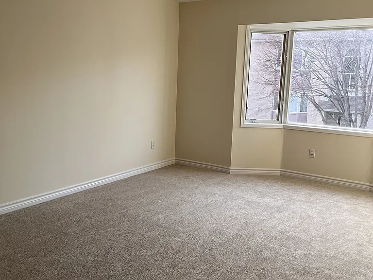 490 Veterans Dr #9 — Photo 12