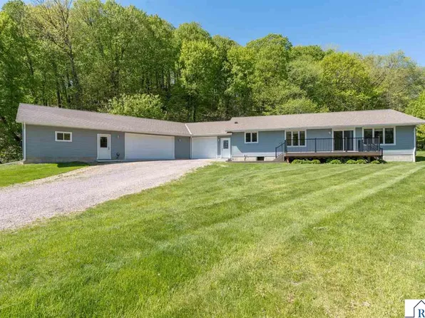 48818 Old River Bluff Rd, Saint Peter, MN 56082
