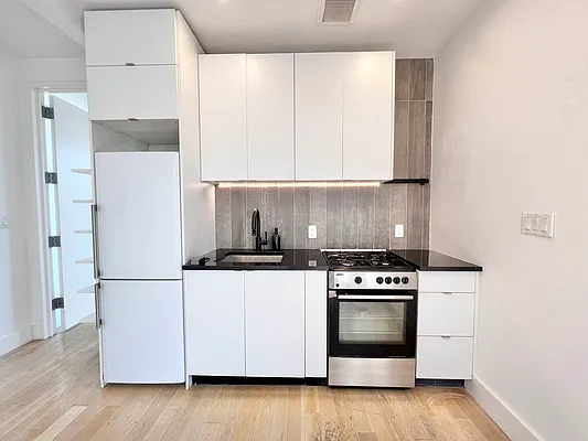 Rented by ERNY LLC | media 13