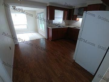 2nd image of 2121 Holiday Dr