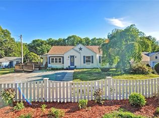 19 Pine Swamp Rd, Cumberland, RI 02864