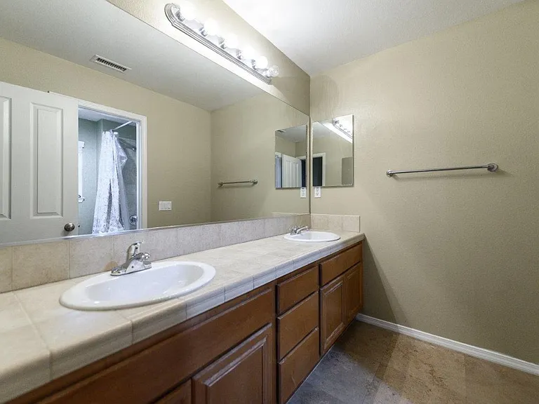 14443 Gannet St — Photo 39