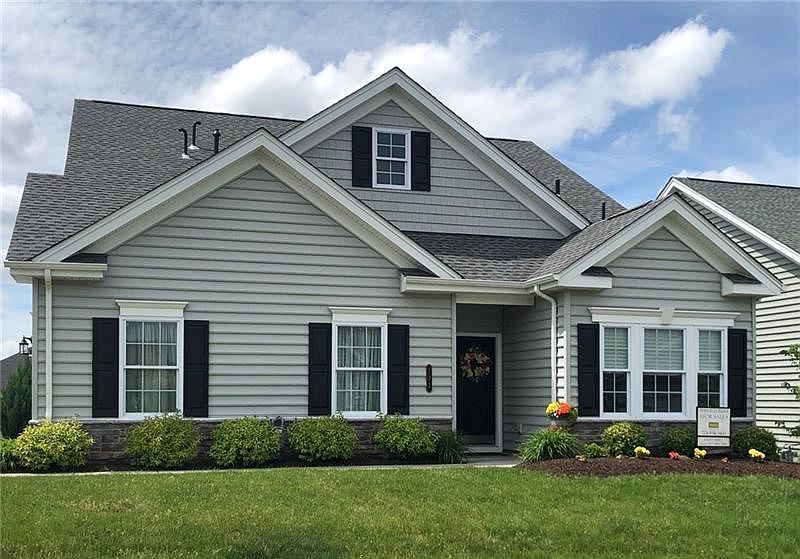 1st image of 122 Patriot Ln