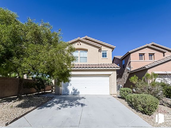 2nd image of 236 Del Cira Ave