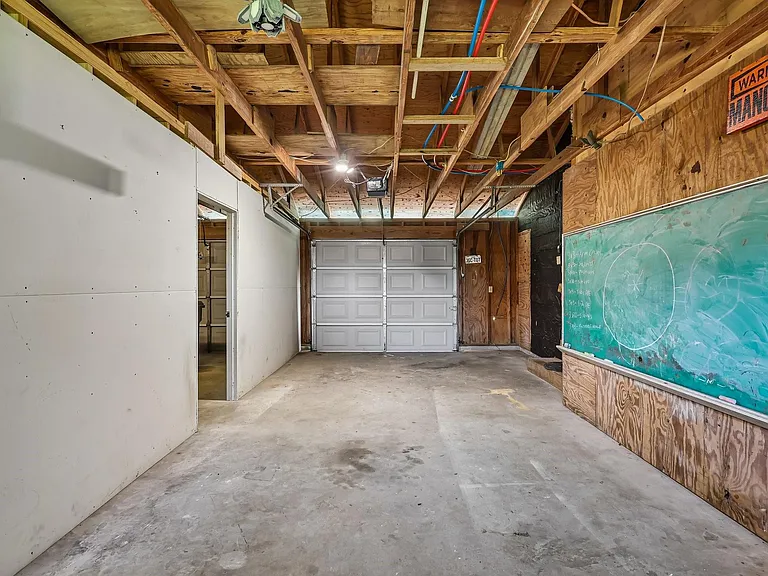 5709 Maco St — Photo 24
