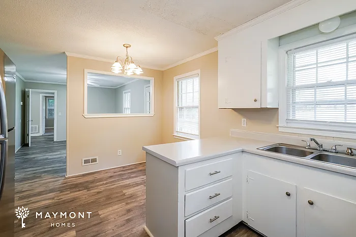 7307 Patricia Dr — Photo 8