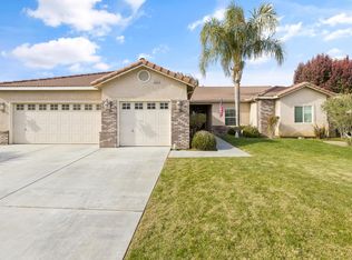 1928 N Foxhill Pl, Hanford, CA 93230