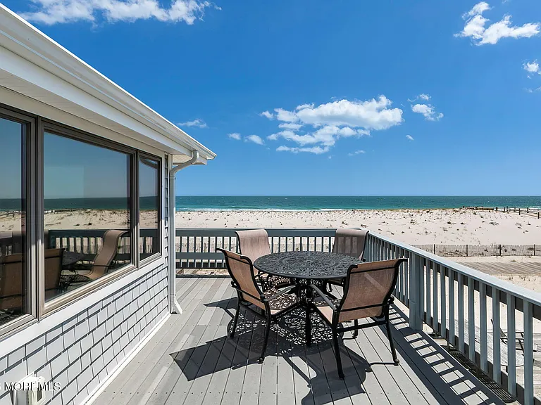 304 Oceanfront — Photo 45