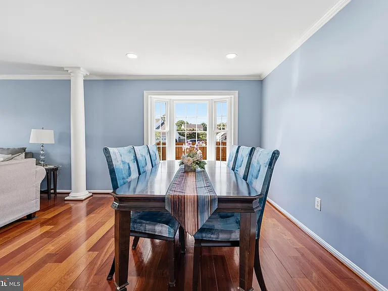 13922 Rutgers Ct — Photo 14