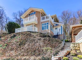 155 Centershore Rd, Centerport, NY 11721