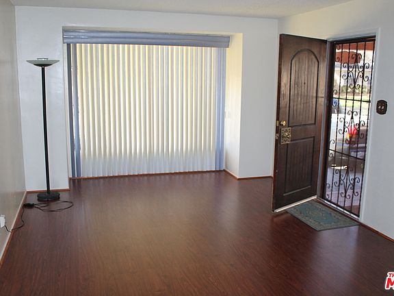 4th image of 12912 McKinley Ave