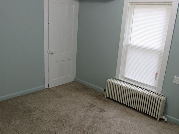 4th image of 38 Derby St #1ST