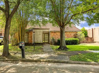 10327 Burgoyne Rd, Houston, TX 77042