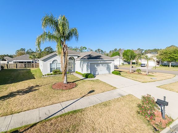 3rd image of 3226 Garden Acres Ct E