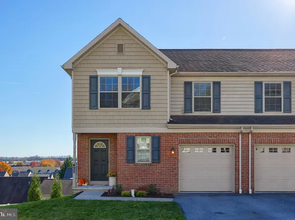 425 Hillside Dr, Mountville, PA 17554