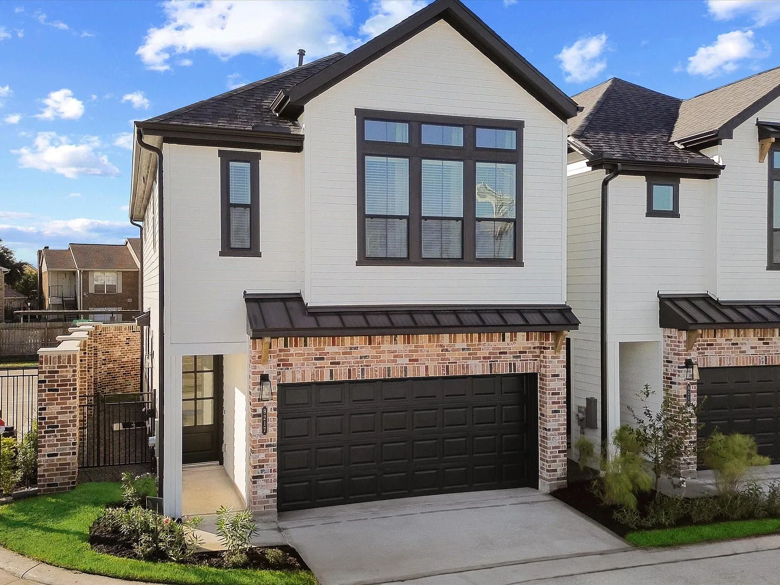 3 bed, 2.5 bath, 1702 sqft, $2,900 — Photo 1