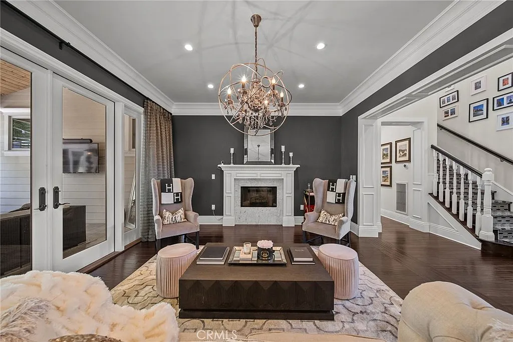 5 bed, 5.5 bath, 3971 sqft, $17,500 — Photo 3