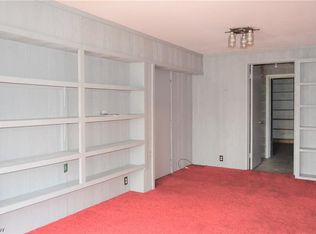 185 Lake Front Dr, Akron, OH 44319