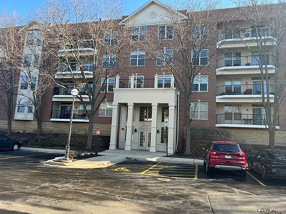 2nd image of 3115 Town Square Dr Unit 406